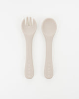 Cuillière et fourchette en silicone couleur greige.